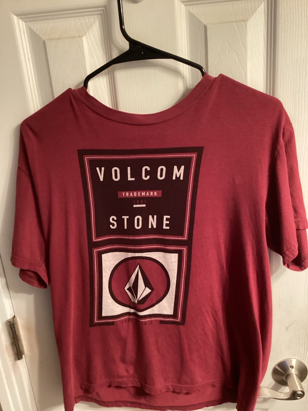 Volcom, Stone Men's Short Sleeve ,T-Shirt - Burgundy,Size Large